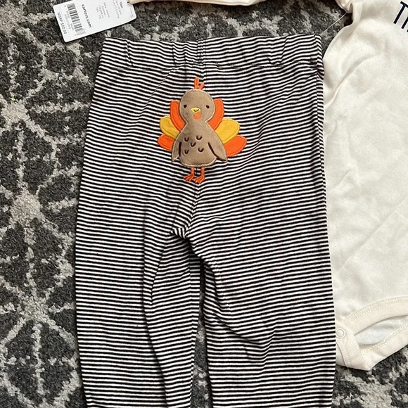 NWT Carters Set - Picture 3 of 4